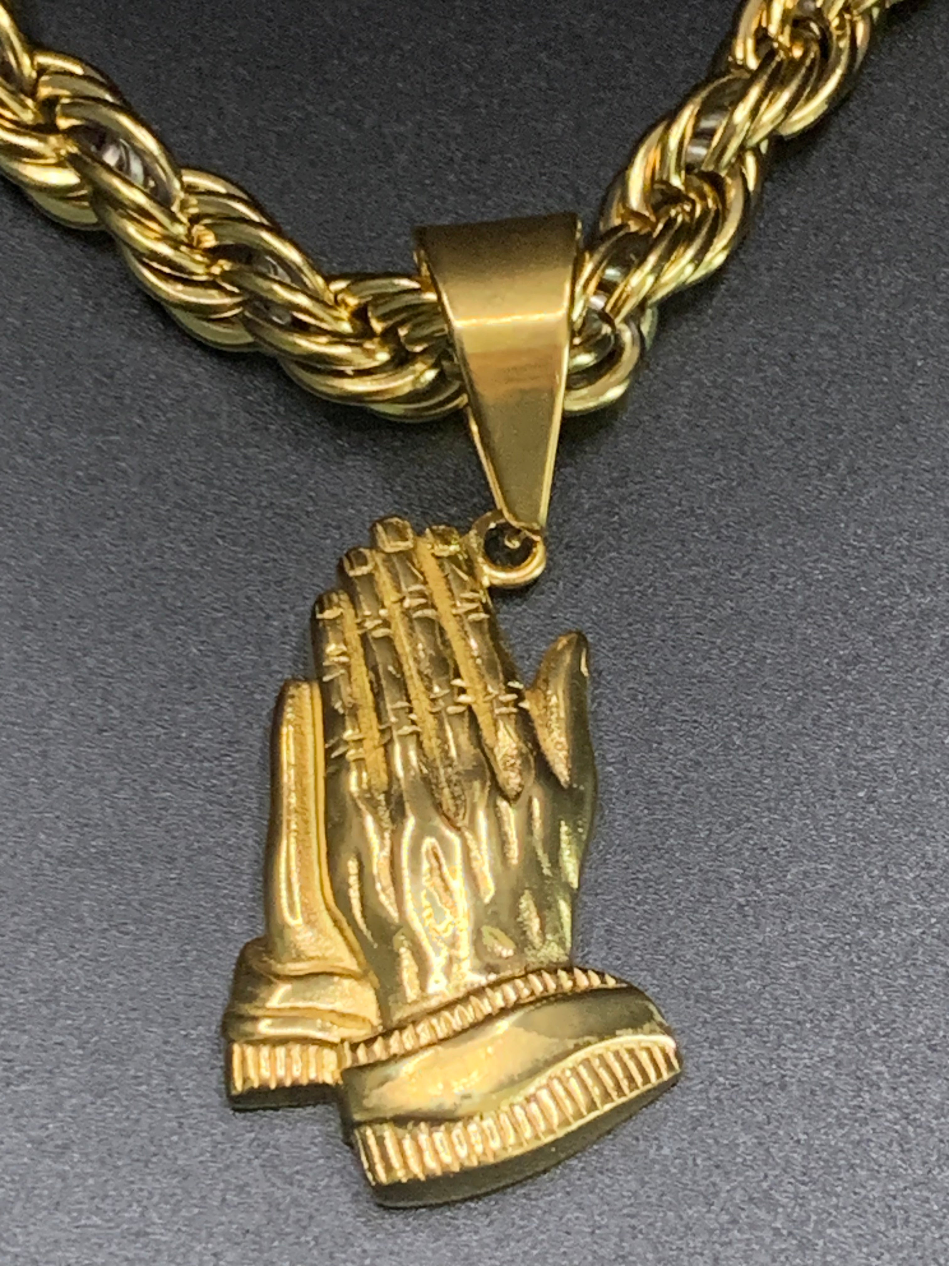 9ct Gold Filled Praying Hands Prndant On A 8mm Rope Chain